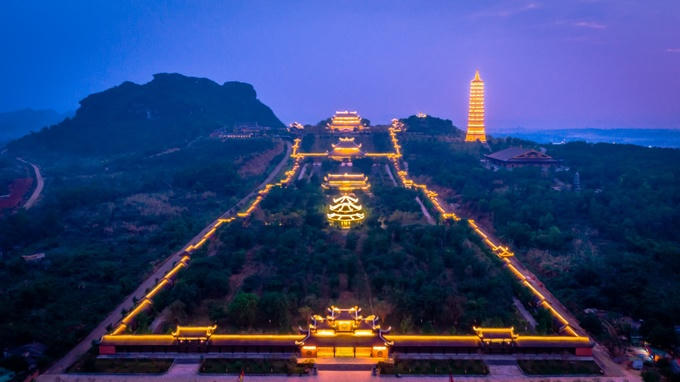 Lễ hội chùa Bái Đính khai mạc hàng năm vào mùng 6 tháng Giêng và kéo dài đến hết tháng 3. Ảnh Chùa Bái Đính.