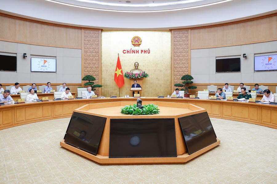 Thủ tướng: Triển khai hiệu quả 'bộ tứ chiến lược'; thực hiện bằng được các mục tiêu lớn- Ảnh 1.