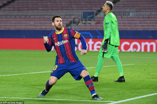 Niềm vui của Messi khi Barcelona có được lợi thế dẫn bàn