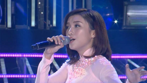 Tiêu Châu Như Quỳnh là ca sĩ khách mời của tuần này. Thí sinh phiên bản The Voice Việt Nam thể hiện ca khúc  “Quê hương mình”. Ảnh: Internet