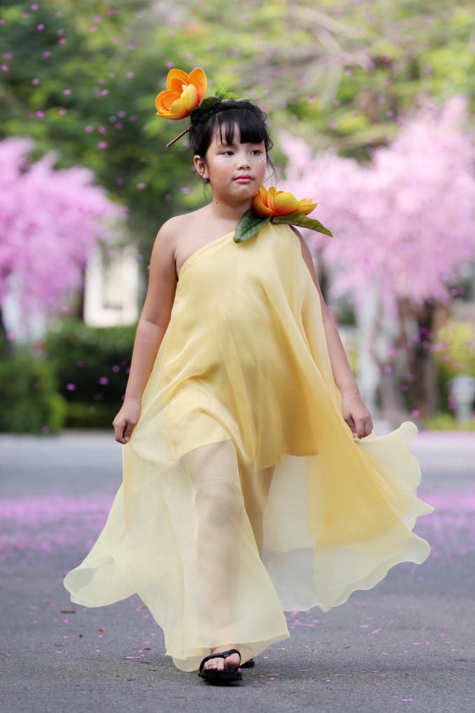 Con g&aacute;i Xu&acirc;n Lan l&agrave;m vedette cho BST dẫn đầu xu hướng thời trang trẻ em h&egrave; 2019