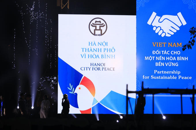 TP Hà Nội vinh dự được  UNESSCO trao tặng danh hiệu “Thành phố vì hòa bình”  20 năm trước. Đến nay niềm vinh dự đó còn được nhân lên khi trở thành nơi tổ chức  Hội nghị Thượng đỉnh Mỹ - Triều lần thứ hai.