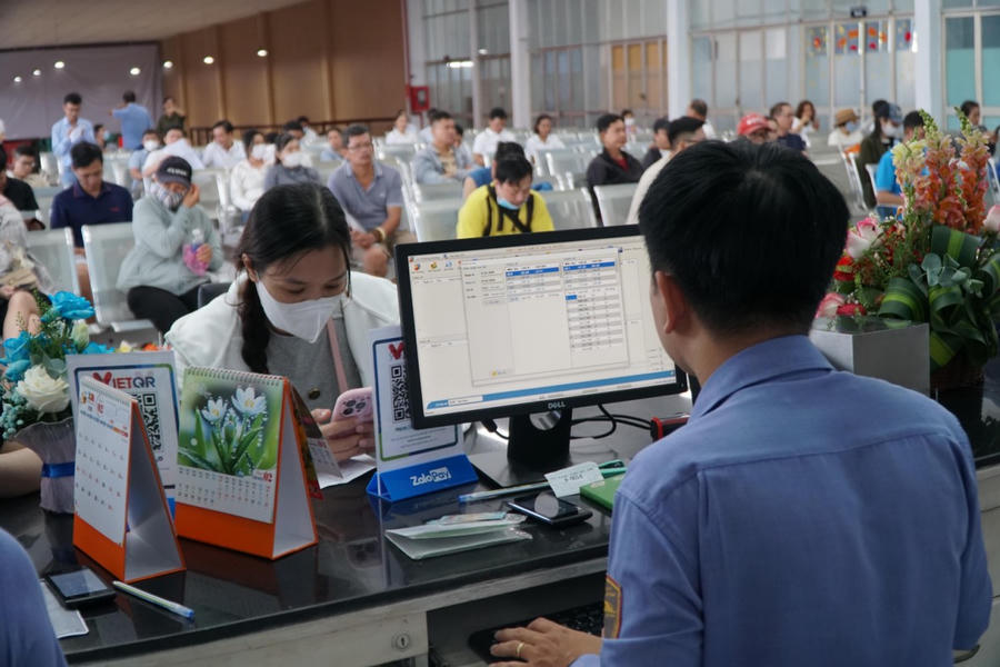 Vé tàu Tết năm nay tăng 5-10%. Ảnh: Tiền phong