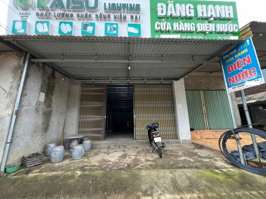 Cửa hàng điện nước - nơi bị cáo Đăng thực hiện hành vi đê hèn, tội lỗi đối với cháu bé 11 tuổi.