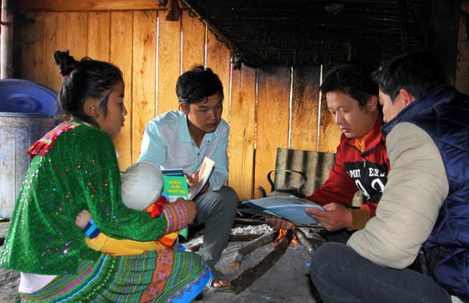 Mặc dù đã được cấp ủy, chính quyền, đoàn thể nhà trường ở địa phương vận động, tuyên truyền nhưng bài toán tảo hôn trên đỉnh Làng Mô vẫn chưa có lời giải.