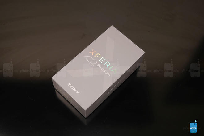 Hộp đựng Sony Xperia XZ2 Premium.