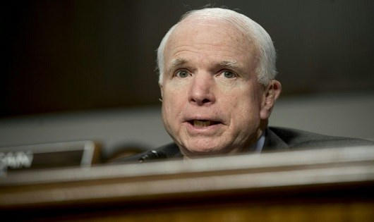 Ông McCain bị ung thư não.