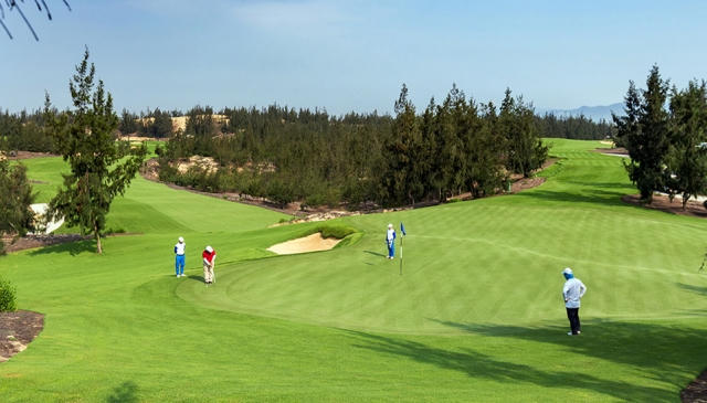 Vụ việc doanh nhân, lãnh đạo đánh golf mùa dịch ở Bình Định: Cần công khai việc xử lý hành chính người vi phạm