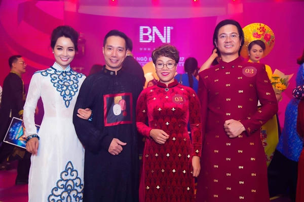 NTK Đỗ Trịnh Hoài Nam, Diễn viên Mai Thu Huyền chúc mừng Á quân 1