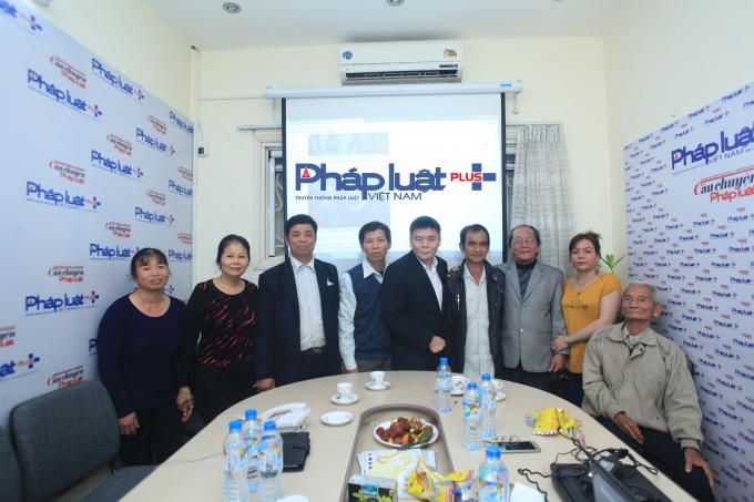 X&uacute;c động buổi gặp gỡ