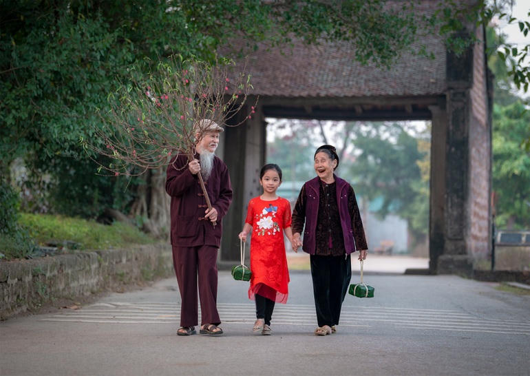 Trải qua bao thăng trầm, cổng Mông Phụ vẫn còn rất nguyên vẹn, thấm đậm hồn quê xứ Đoài.