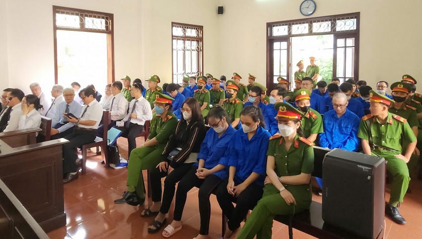 Các bị cáo tại phiên toà xét xử phúc thẩm