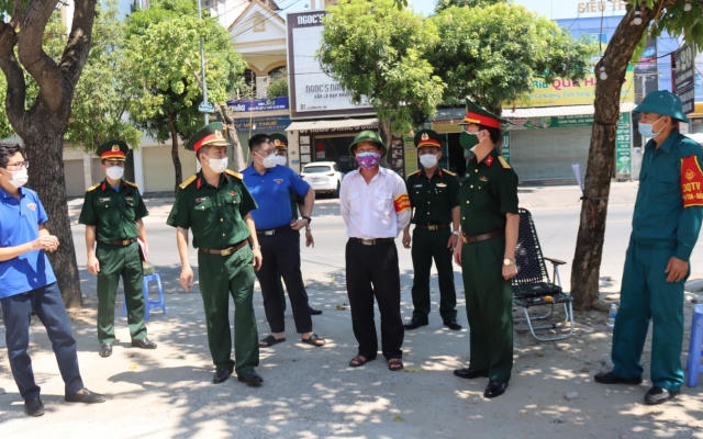 Những gian hàng 0 đồng hỗ trợ người dân TP Vinh vượt khó mùa dịch