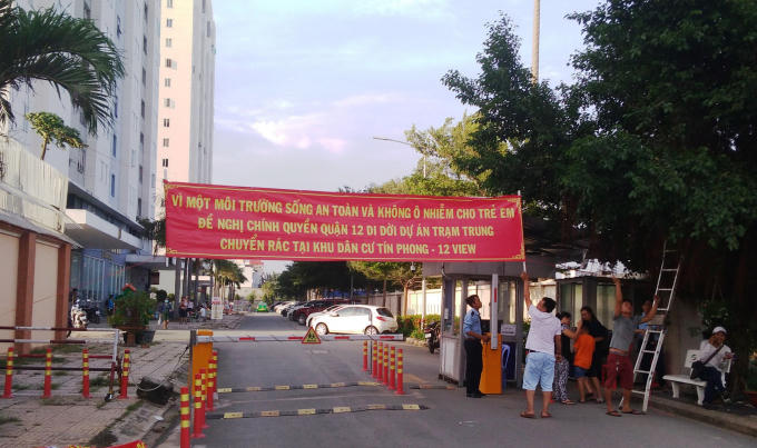 Người dân yêu cầu di dời Trạm trung chuyển rác ra khỏi khu chung cư.