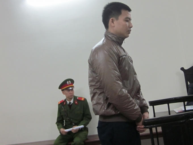 Bị cáo Tống Huy Khánh trước vành móng ngựa (Ảnh: Duy Khương).