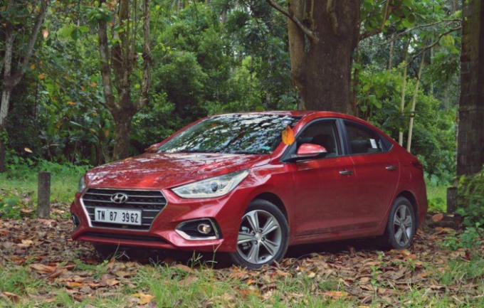 Hyundai Verna 2018 sở hữu vẻ ngoài vô cùng bóng bẩy. Ảnh: Indiaautos