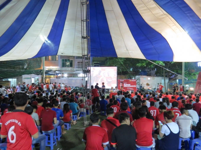 Có hơn 600 CĐV MU có mặt tại buổi ra mắt 