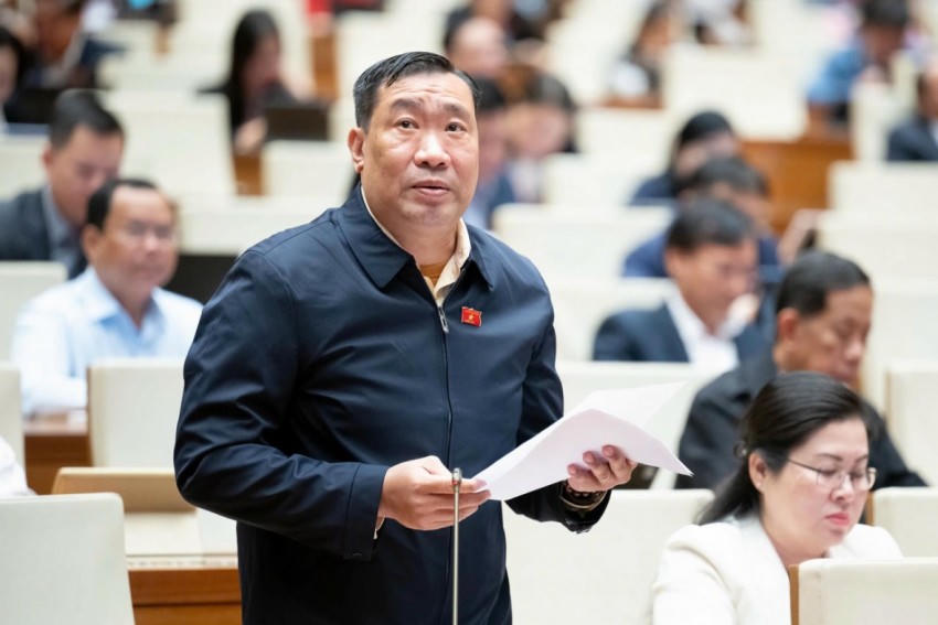 Đại biểu Thạch Phước Bình phát biểu tại phiên họp. Ảnh: Quochoi.vn