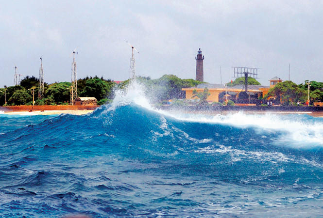 Bão cấp 8 Đảo Song Tử Tây.