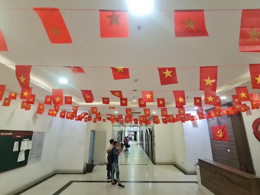 Không khí mừng Quốc khánh 2/9 lan tỏa khắp phố phường Hà Nội