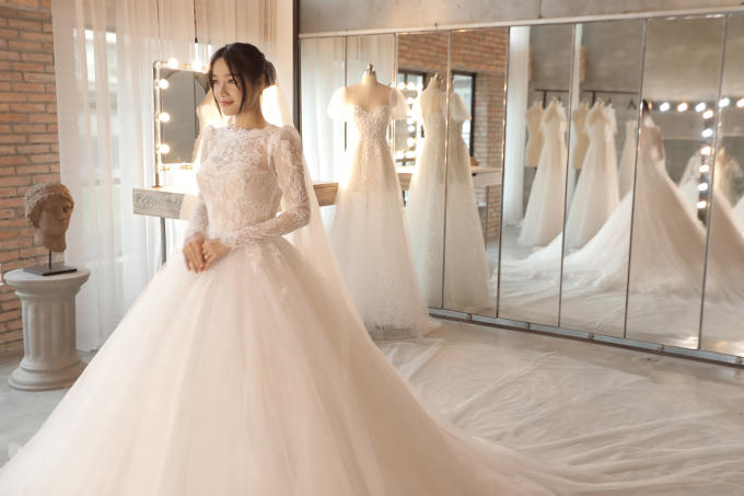 Nh&atilde; Phương muốn mang gi&agrave;y bệt cho xứng đ&ocirc;i, Trường Giang bất ngờ n&oacute;i 1 c&acirc;u đậm chất ng&ocirc;n t&igrave;nh