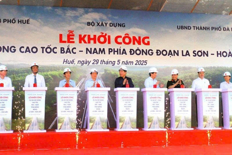 Khởi công dự án tuyến cao tốc xuyên vườn quốc gia Bạch Mã.