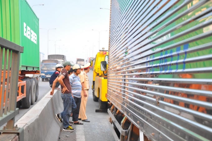 Cơ quan chức năng đang điều tra vụ TNGT.