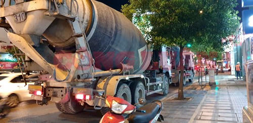 Xe bồn b&ecirc; t&ocirc;ng &ldquo;FICO PanU&rdquo; tung ho&agrave;nh nội đ&ocirc;, c&ocirc;ng khai th&aacute;ch thức ch&iacute;nh quyền th&agrave;nh phố?