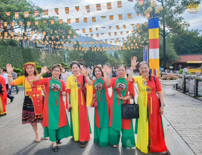 Các Phật tử tham dự Đại lễ Phật đản 2022.