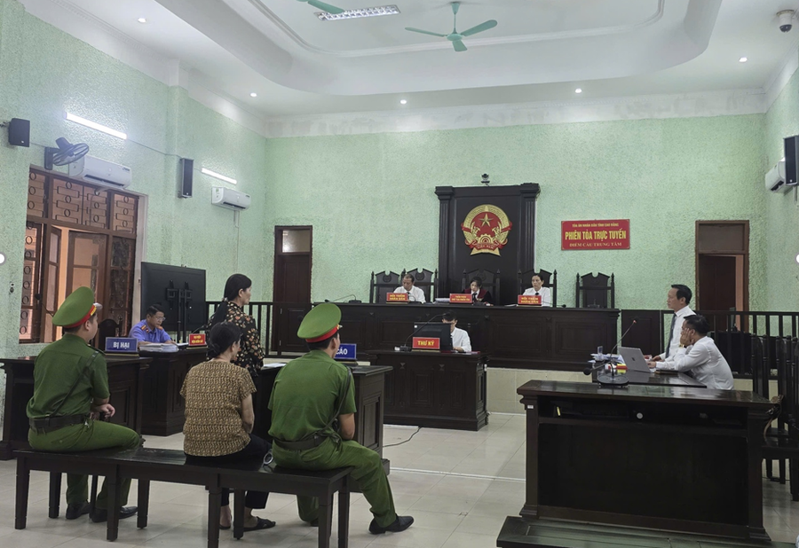 Toàn cảnh phiên toà (Ảnh: Gia Hải).