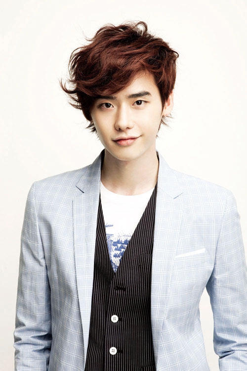 Song Joong Ki: “Anh chồng quốc dân” đứng đầu Bảng xếp hạng 10 sao nam Hàn Quốc hot nhất xứ Đài