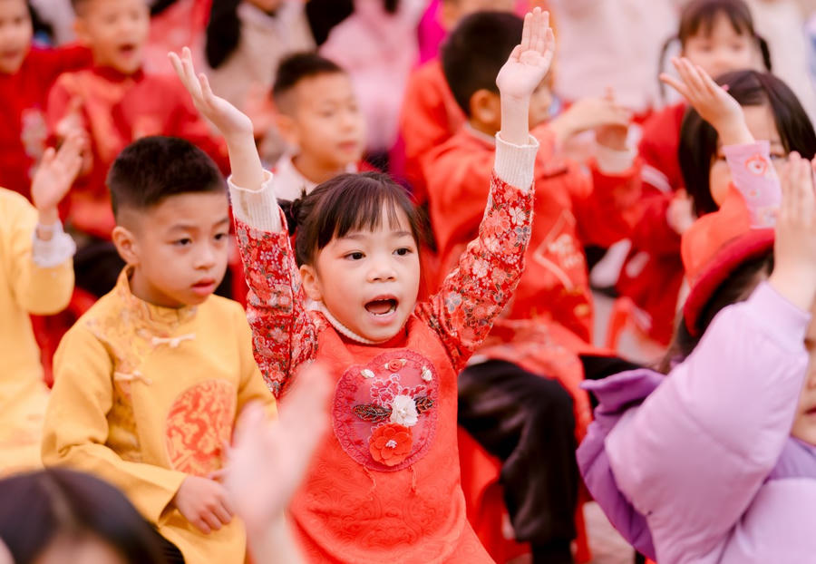 Trường Tiểu học Quang Trung đã tổ chức chương trình “Tết yêu thương” với không khí vui tươi