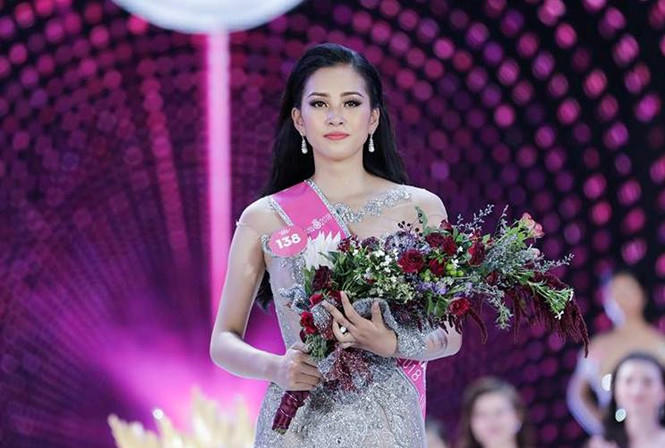 Trần Tiểu Vy cho biết hiện tại cô đang bị mất tài khoản Facebook và các nick mang tên cô đều là giả mạo  ẢNH: BTC