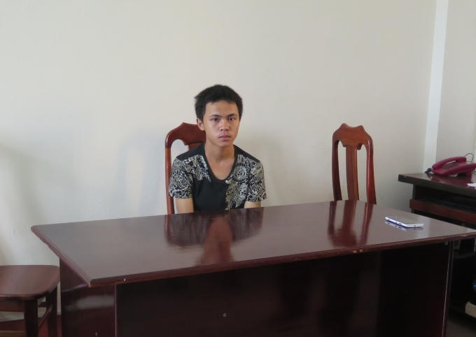 "Anh hùng rơm" Nguyễn Công Vĩnh tại cơ quan công an (ảnh Văn Hoàng).