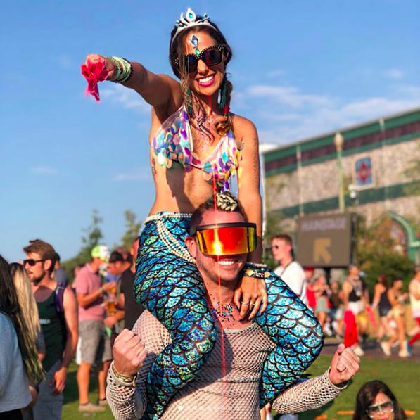 Ngắm nhìn dàn hotgirl đến từ khắp nơi trên thế giới đang hội tụ về Tomorrowland 2018