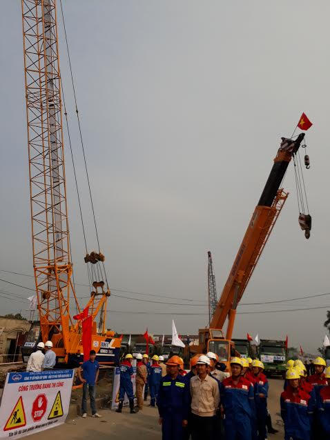Các đơn vị sẵn sàng làm việc tiên tục 3 ca với quyết tâm hoàn thành tiến độ.
