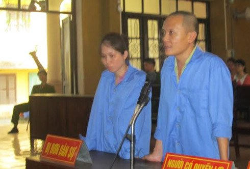 Vợ chồng Dương - Anh tại phiên tòa. (Ảnh: CAND)