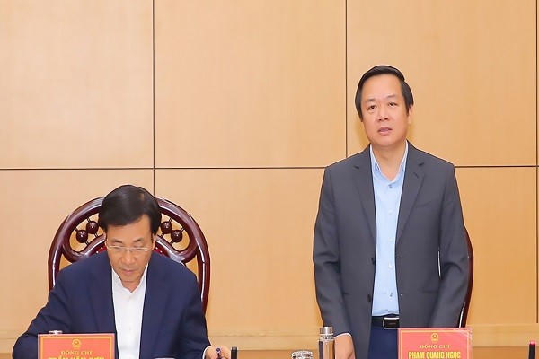 Ông Phạm Quang Ngọc, Chủ tịch UBND tỉnh Ninh Bình phát biểu tại buổi làm việc.