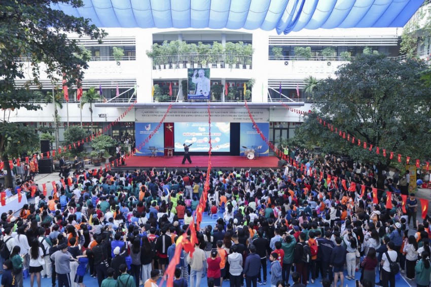 Các thành viên hào hứng tham gia Ngày hội gia đình NTT’s Family Day – Home of love, school of happiness " - Ảnh Mạnh Nguyễn.
