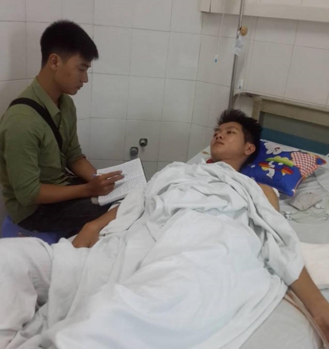 Nạn nhân Đỗ Duy Huy bàng hoàng kể lại giây phút bị hành hung với phóng viên.