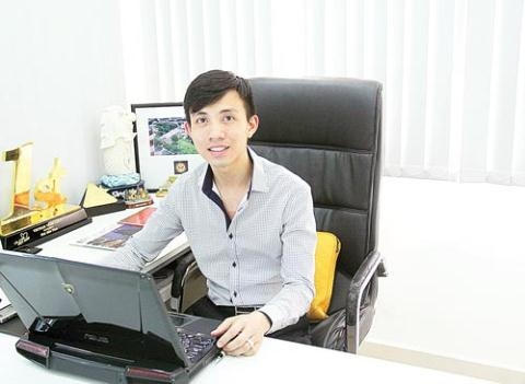 Thiếu gia Phạm Trần Nhật Minh hay còn gọi là Minh "nhựa".
