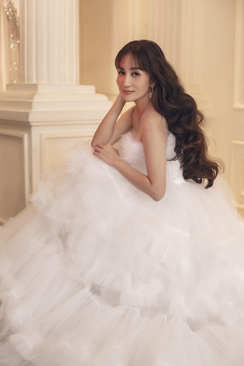 khanh thi tre dep bat ngo sau khi giam can khien phan hien tu ti hinh 8