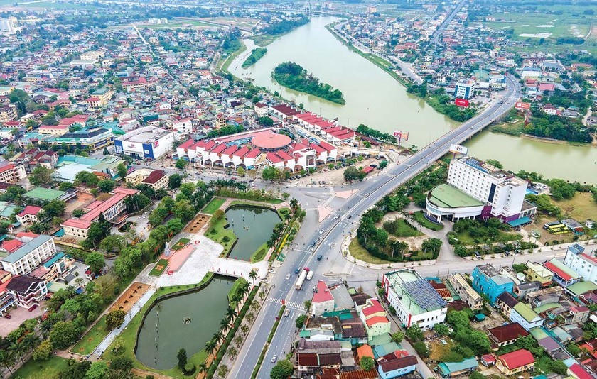 Nơi đây "đất thiêng đã nở đóa hoa hòa bình", Quảng Trị đã hồi sinh và vươn mình đứng dậy. Ảnh minh họa