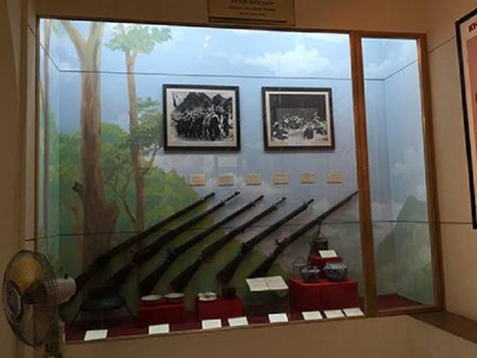 Gian trưng bày của Đội cứu Quốc dân có diện tích nhỏ hẹp. Ảnh: Loan Bảo