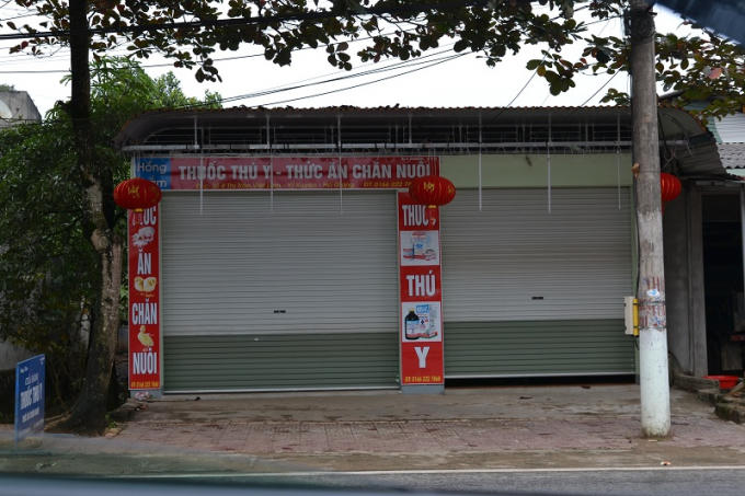 Ngôi nhà mà anh Quý bị bắt vào trong và ép ký giấy nợ những ngày này đóng của im ỉm.