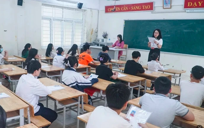 Lớp dạy thêm được xếp theo môn học đối với từng khối lớp; mỗi lớp có không quá 45 học sinh. Hình ảnh mang tính chất minh hoạ.