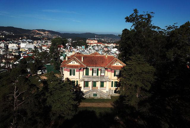 Hiện tại, toàn khu Hòa Bình - Đà Lạt chỉ có khoảnh rừng nhỏ ở Dinh tỉnh trưởng là mảng xanh đô thị. Nhiều chuyên gia nhìn nhận mảng xanh hiếm hoi này phần nào tạo sự cân bằng cảnh quan vốn hiếm hoi tại khu vực trung tâm Đà Lạt.