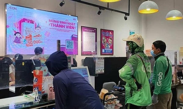 Hà Nội cấp phép hoạt động cho hơn 14.000 shipper