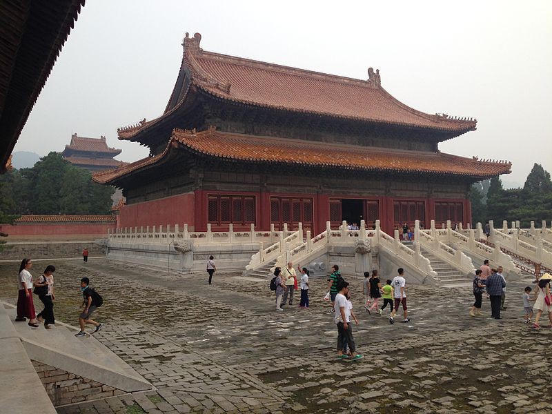 tiet lo qua choang ve dung nhan that cua vua can long hinh anh 2