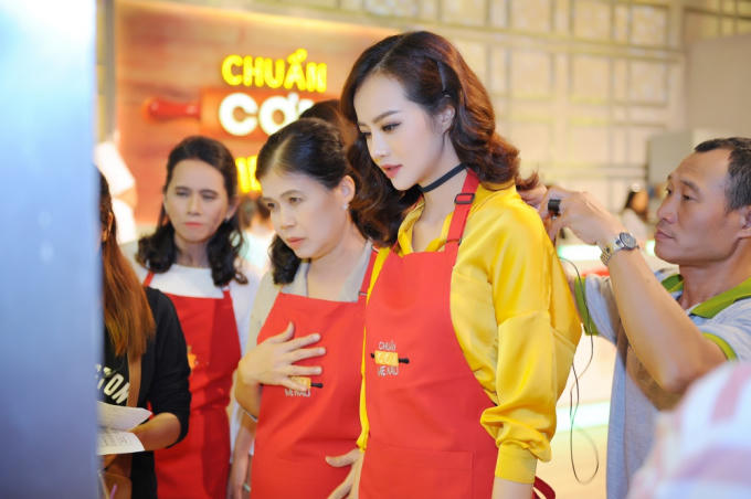 Kiều Ngân lần đầu so tài nội trợ với Chế Nguyễn Quỳnh Châu